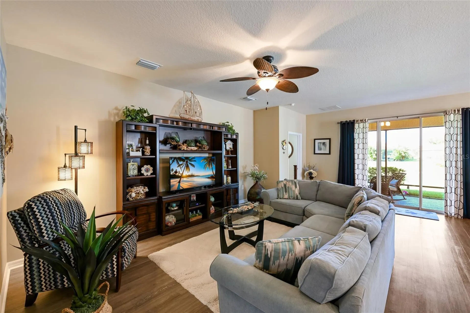 2937 Esmeralda Drive Sarasota FL 34243