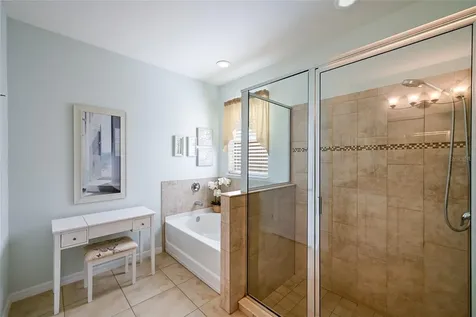 2937 Esmeralda Drive Sarasota FL 34243