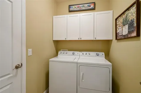 2937 Esmeralda Drive Sarasota FL 34243