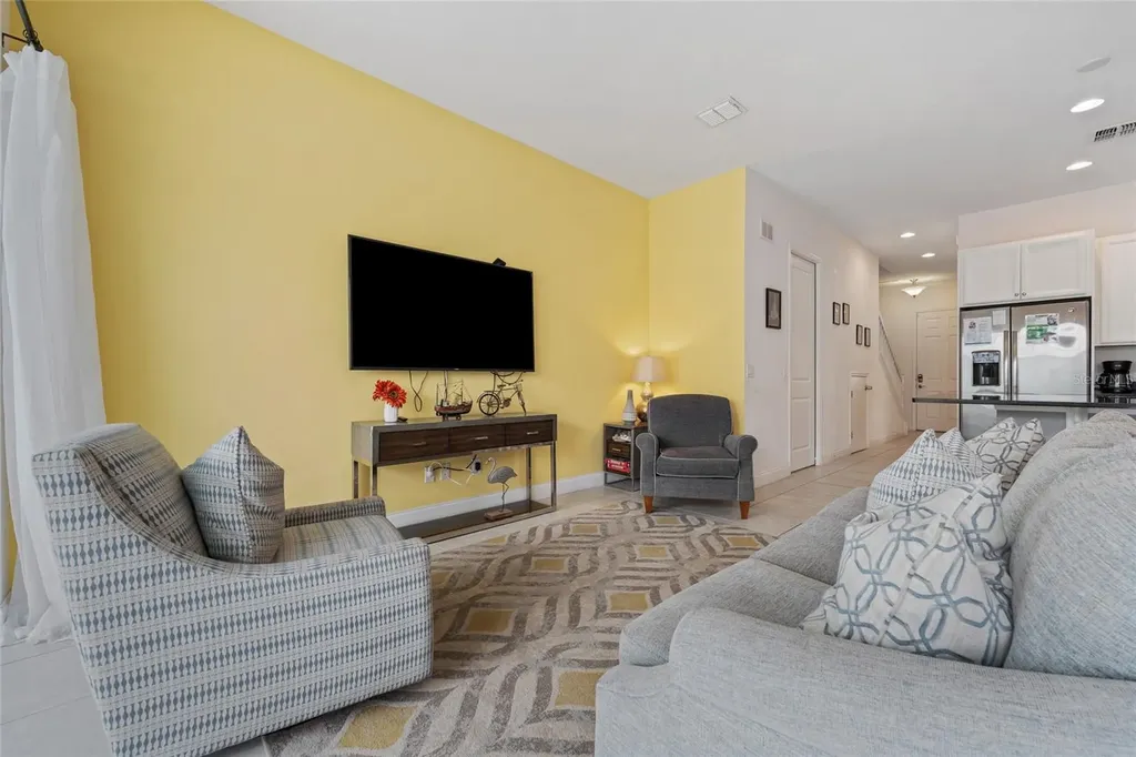 318 Captiva Drive Davenport FL 33896