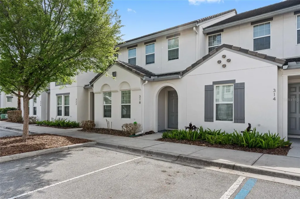 318 Captiva Drive Davenport FL 33896