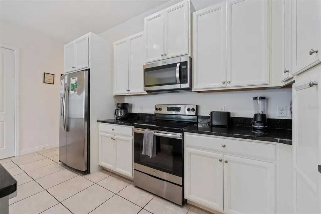 318 Captiva Drive Davenport FL 33896