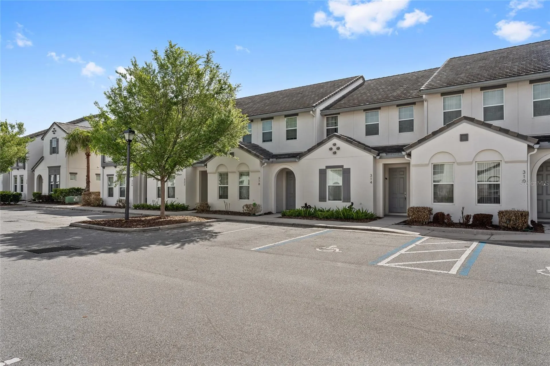 318 Captiva Drive Davenport FL 33896