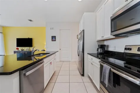 318 Captiva Drive Davenport FL 33896