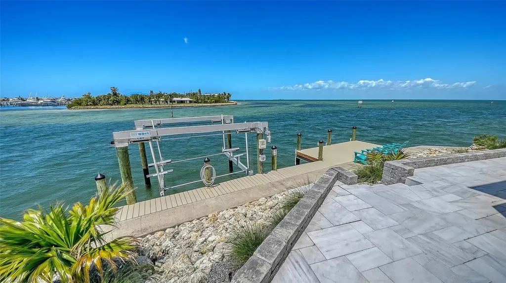 723 Key Royale Drive Holmes Beach FL 34217