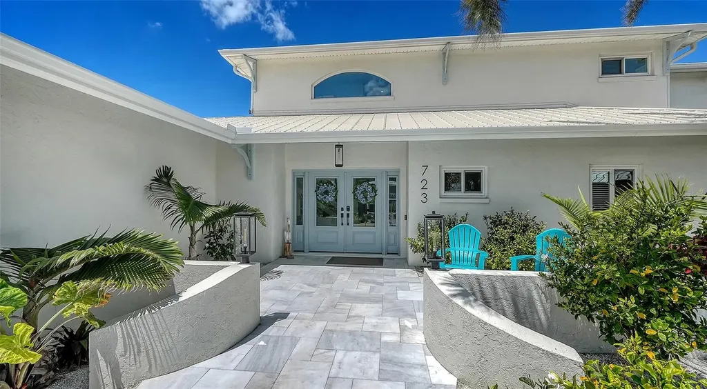 723 Key Royale Drive Holmes Beach FL 34217