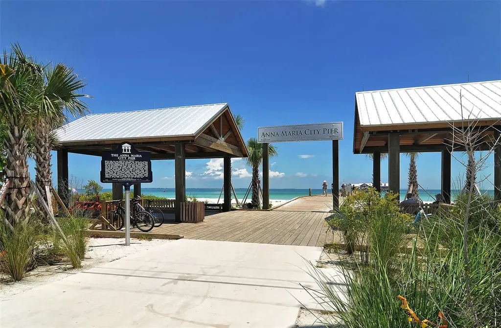 723 Key Royale Drive Holmes Beach FL 34217