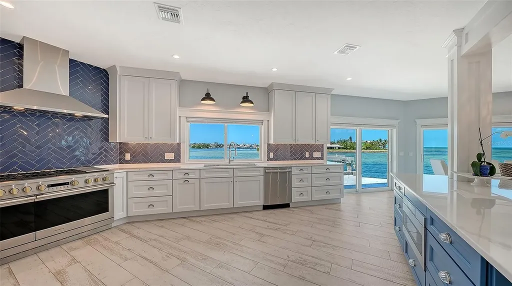 723 Key Royale Drive Holmes Beach FL 34217