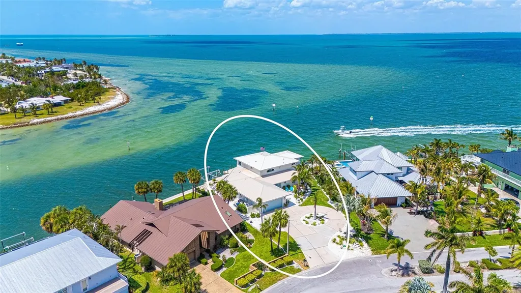 723 Key Royale Drive Holmes Beach FL 34217