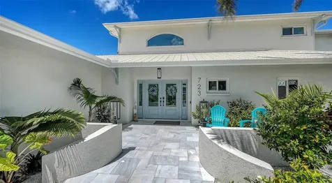 723 Key Royale Drive Holmes Beach FL 34217