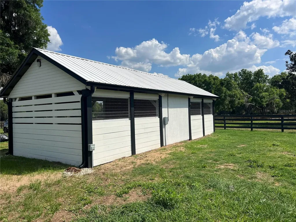 1575 NE 100th Street Anthony FL 32617