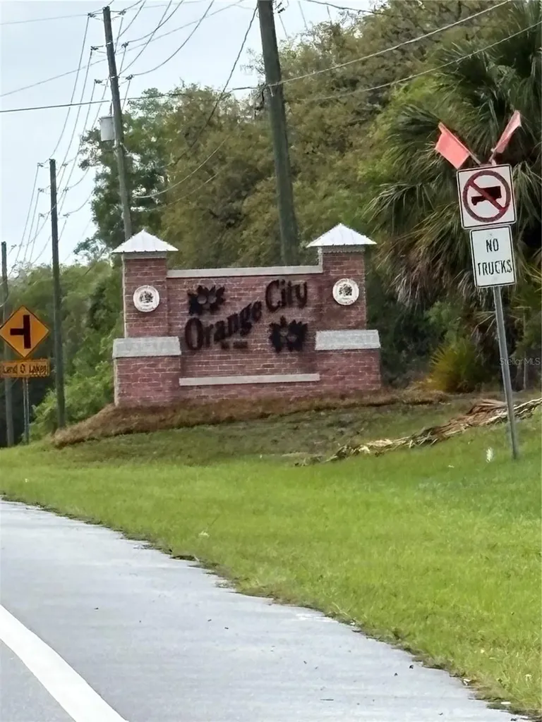 1425 E Graves Avenue Orange City FL 32763