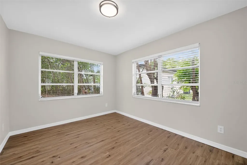 3601 E Esther Street S Orlando FL 32812