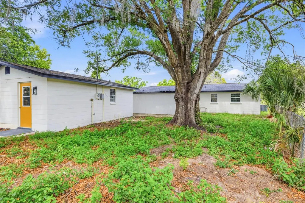 39252 Heights Avenue Zephyrhills FL 33542