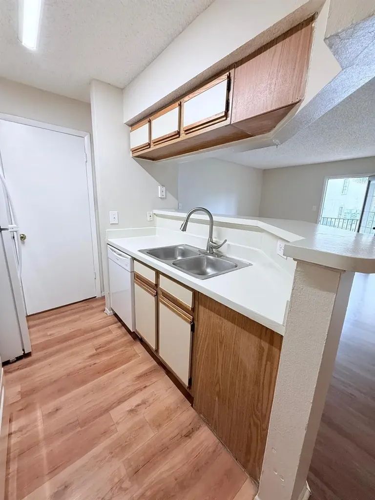 216 Afton Square Altamonte Springs FL 32714
