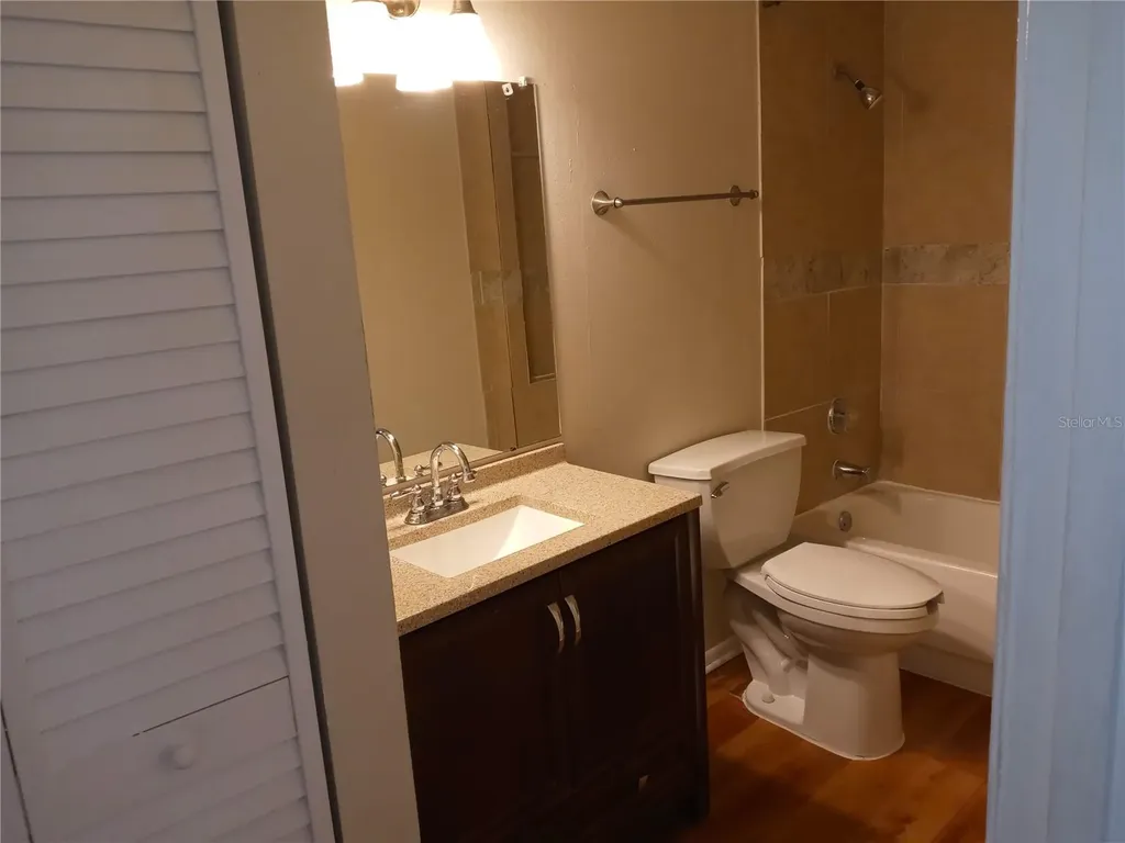 216 Afton Square Altamonte Springs FL 32714