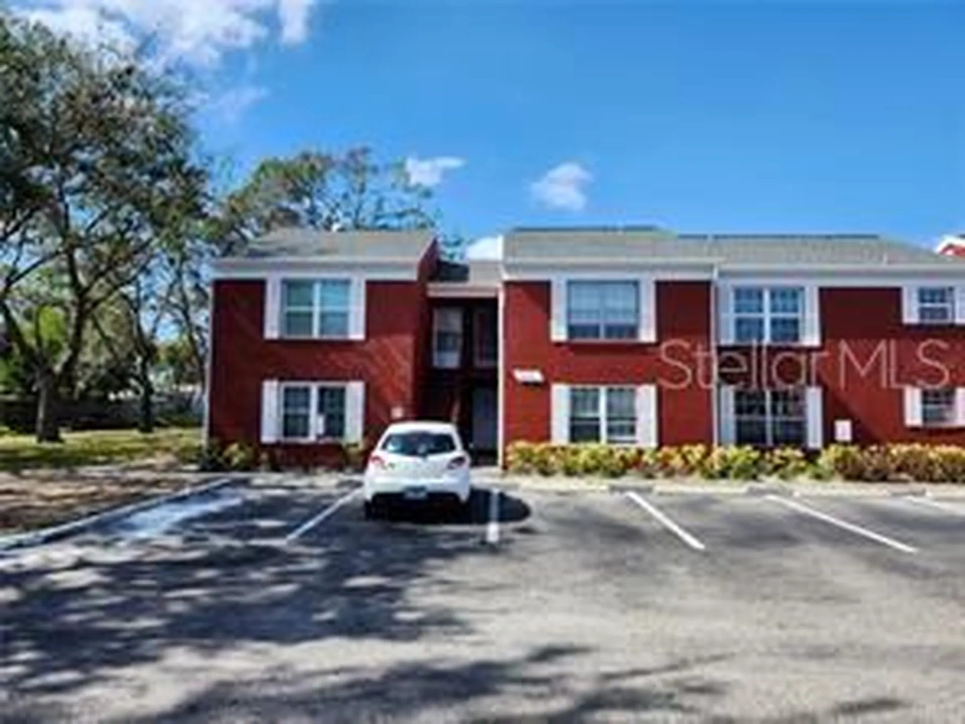 8212 11th Street N St Petersburg FL 33702