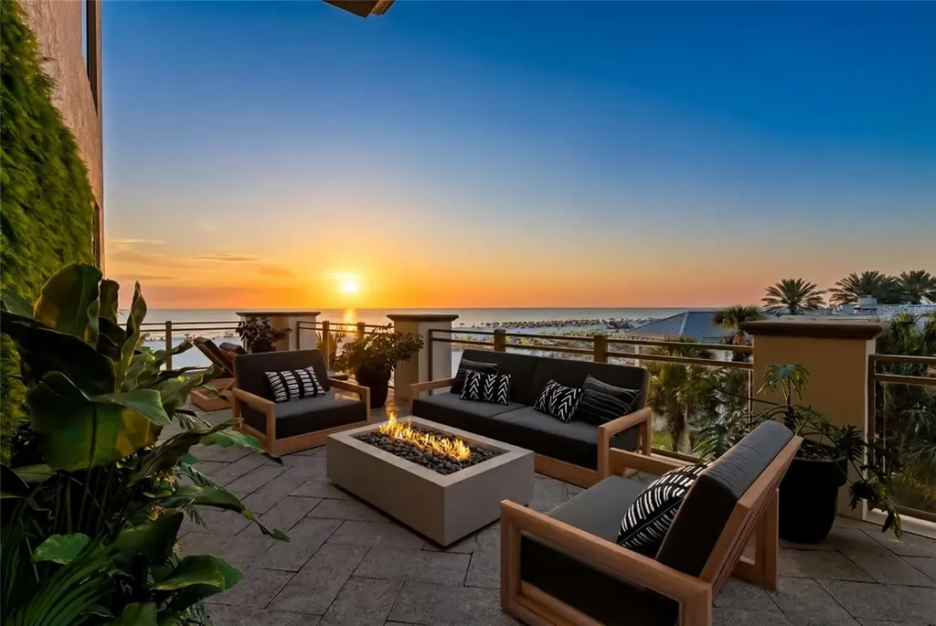 11 Baymont Street Clearwater Beach FL 33767