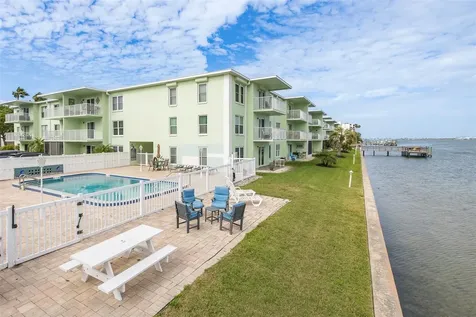 464 N Paula Drive Dunedin FL 34698