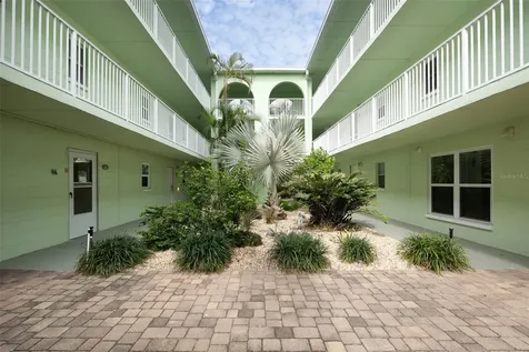 464 N Paula Drive Dunedin FL 34698