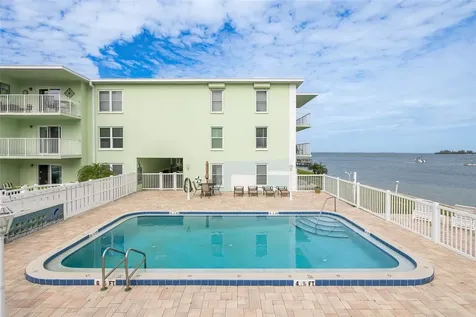 464 N Paula Drive Dunedin FL 34698