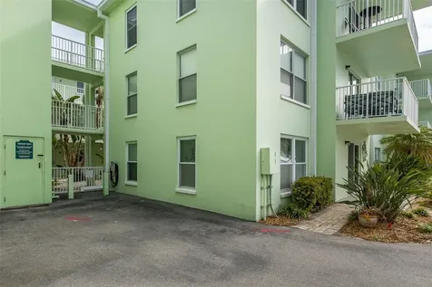 464 N Paula Drive Dunedin FL 34698