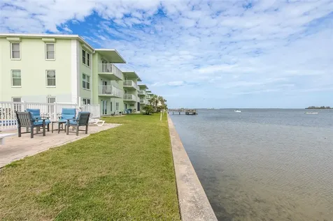 464 N Paula Drive Dunedin FL 34698