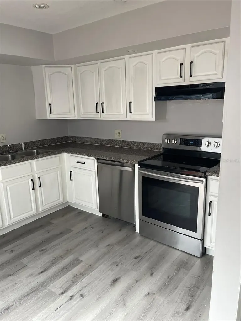 425 Blue Jacket Lane Orlando FL 32825