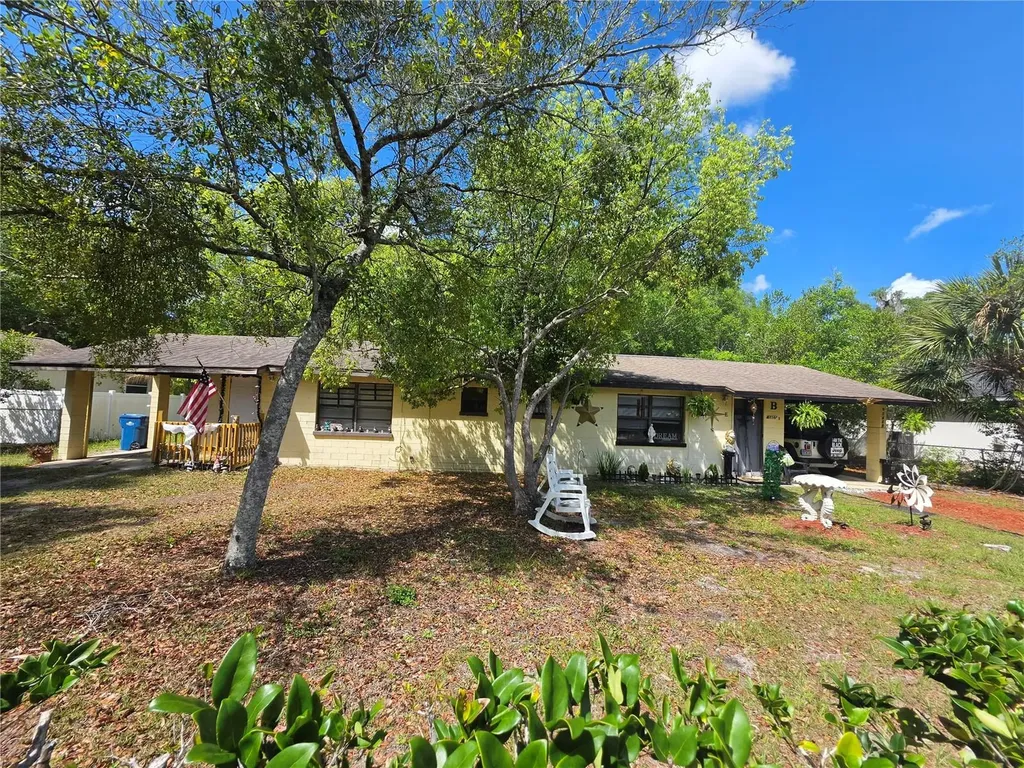 1403 E Voorhis Avenue Deland FL 32724