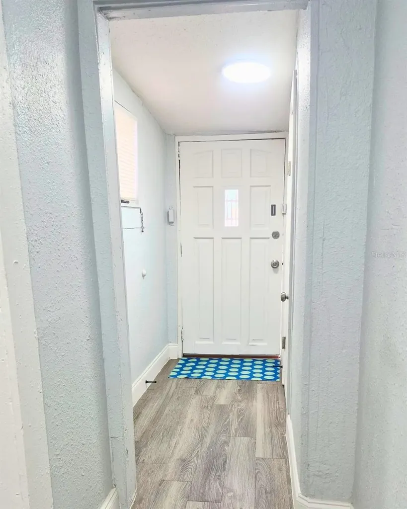 1040 Randall Street Orlando FL 32805