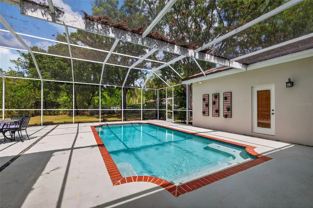 17805 Green Willow Drive Tampa FL 33647