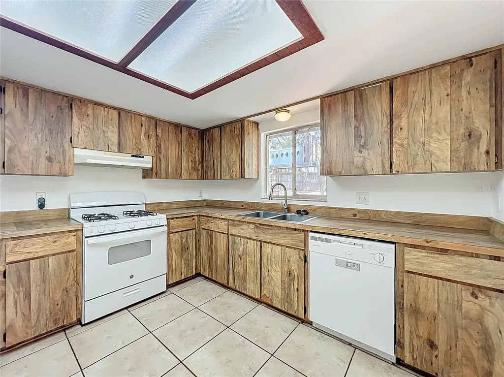 328 Shadow Oak Drive Casselberry FL 32707