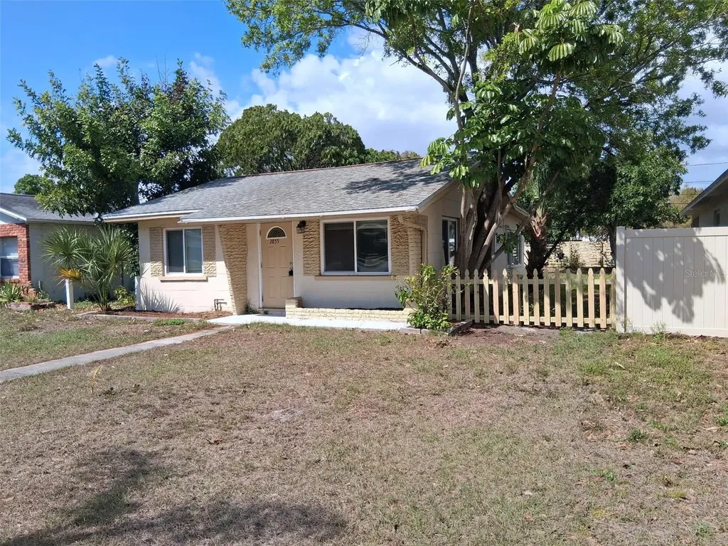 2855 40th Avenue N St Petersburg FL 33714