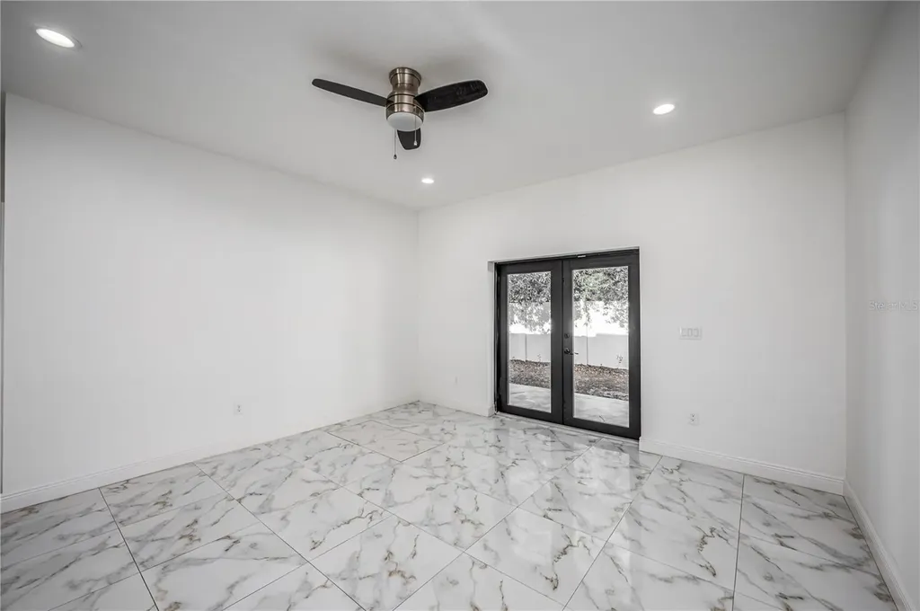 3724 N Whittier Street Tampa FL 33619