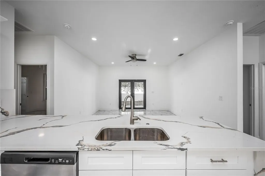 3724 N Whittier Street Tampa FL 33619