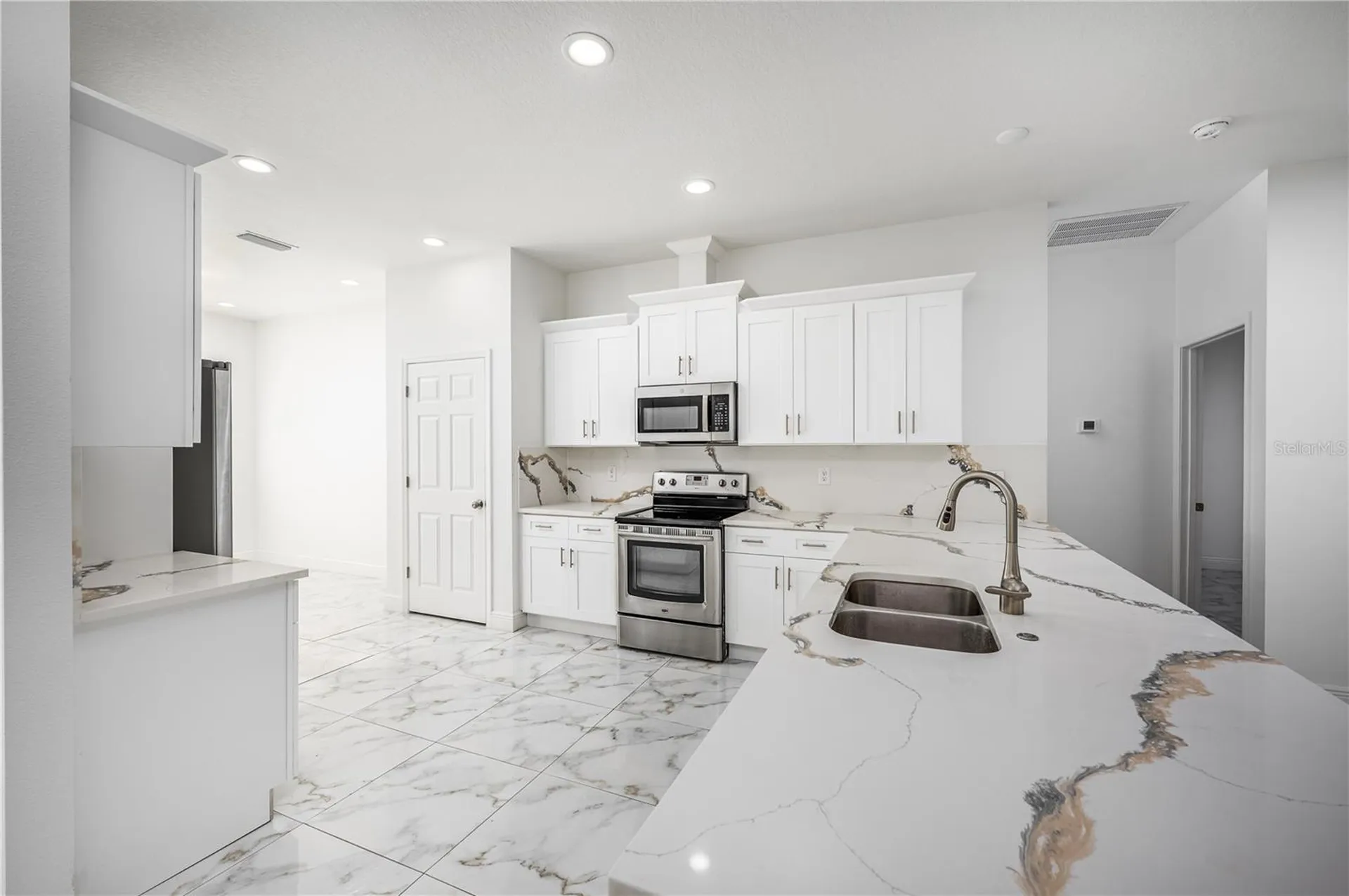3724 N Whittier Street Tampa FL 33619