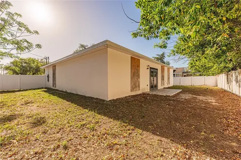 3724 N Whittier Street Tampa FL 33619