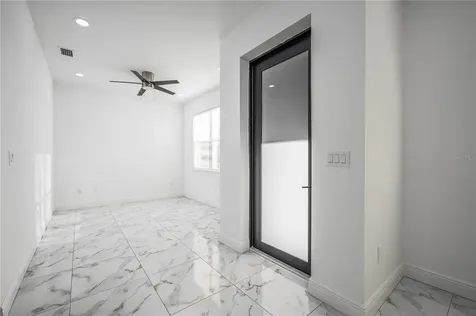 3724 N Whittier Street Tampa FL 33619