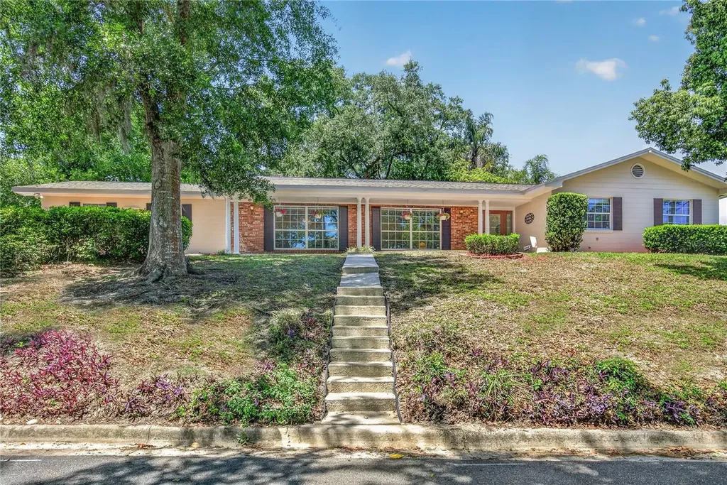 1945 Normandy Drive Mount Dora FL 32757