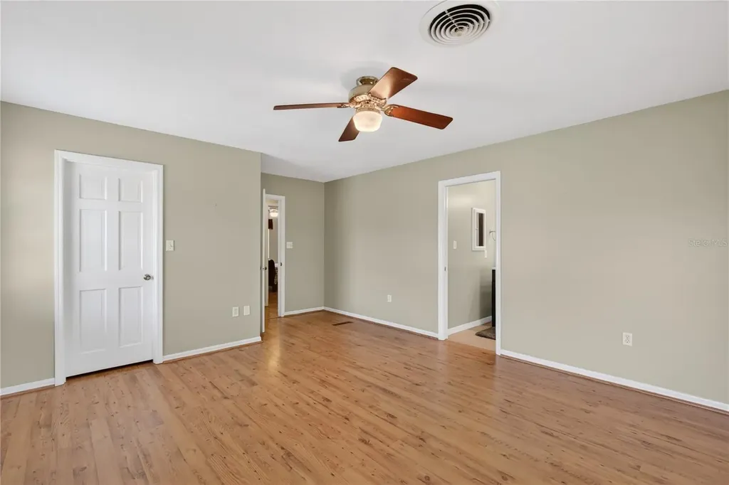 1945 Normandy Drive Mount Dora FL 32757
