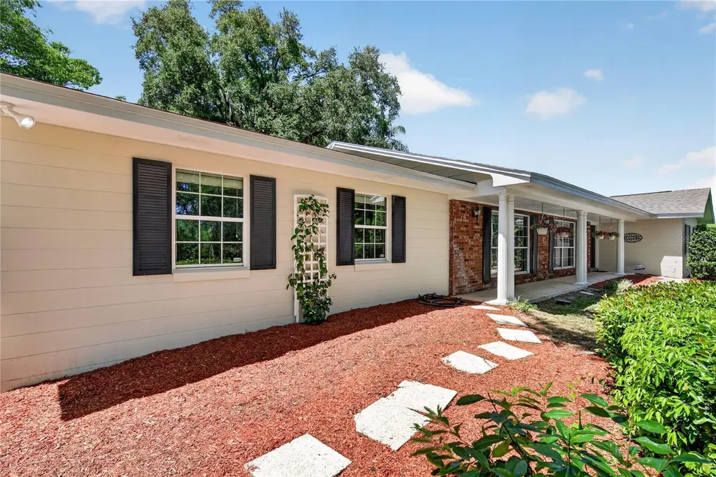1945 Normandy Drive Mount Dora FL 32757