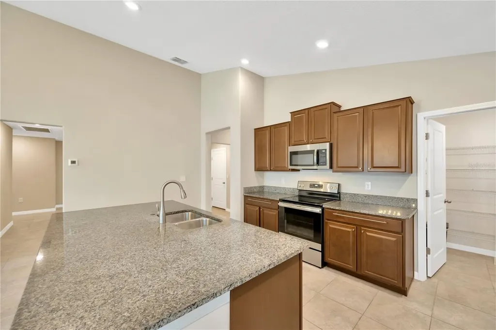 10207 Cakebread Lane Riverview FL 33578