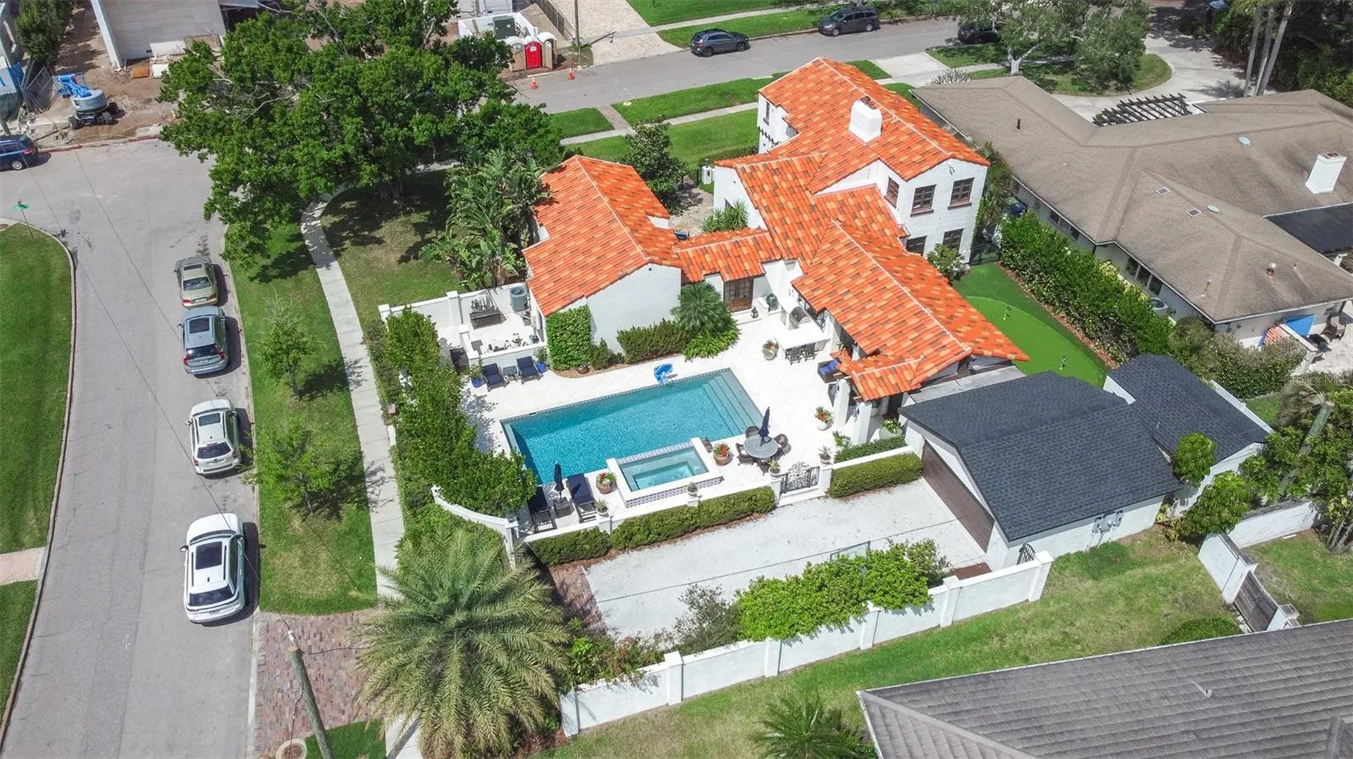 61 Ladoga Avenue Tampa FL 33606