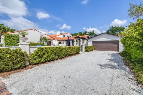 61 Ladoga Avenue Tampa FL 33606