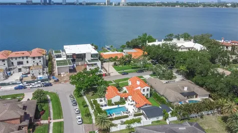 61 Ladoga Avenue Tampa FL 33606