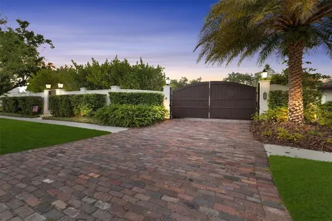 61 Ladoga Avenue Tampa FL 33606