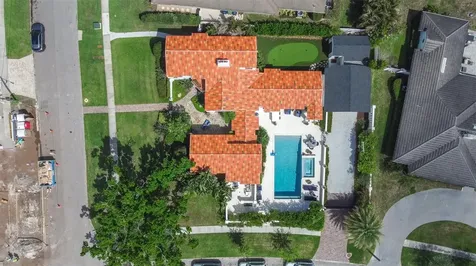 61 Ladoga Avenue Tampa FL 33606