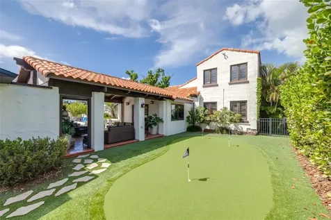 61 Ladoga Avenue Tampa FL 33606