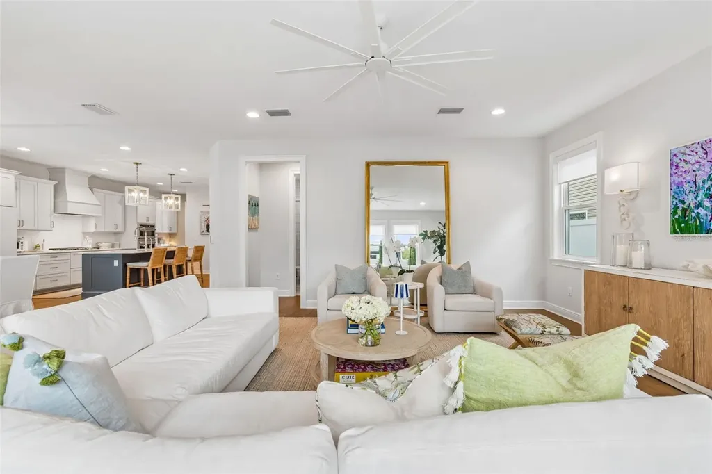 3007 W Bay Court Avenue Tampa FL 33611
