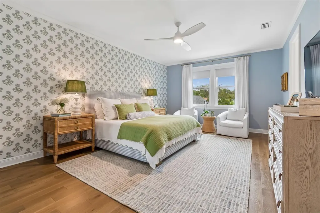 3007 W Bay Court Avenue Tampa FL 33611